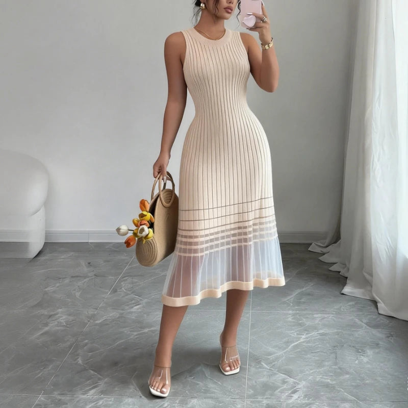 Vestido Femy Feminino Roxo Ombreol Sem Mangas com Gola Redonda em Malha Elástica e Barra Transparente, Casual para Verão, Praia, Férias e Festas